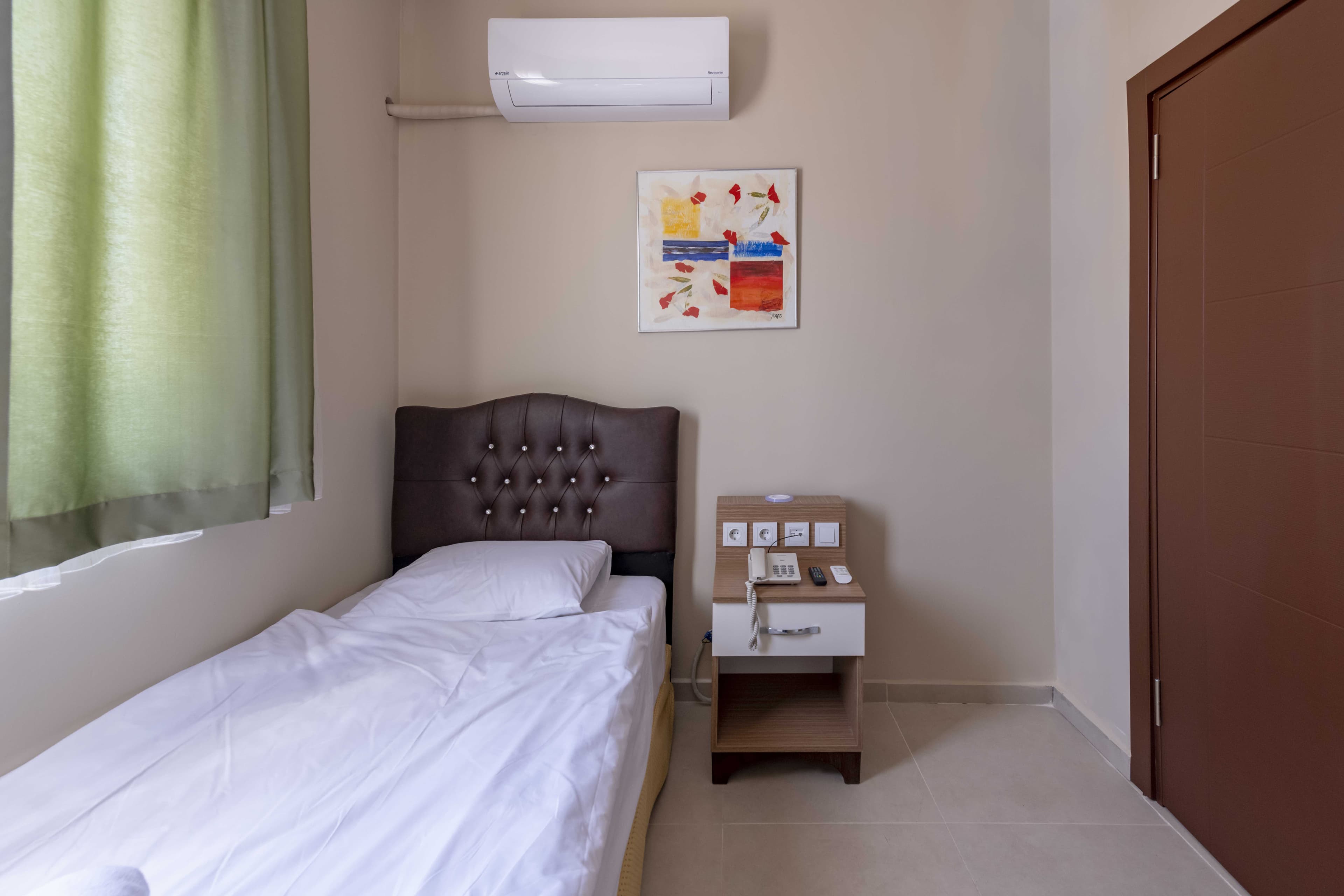 Ahsen Hotel — 8