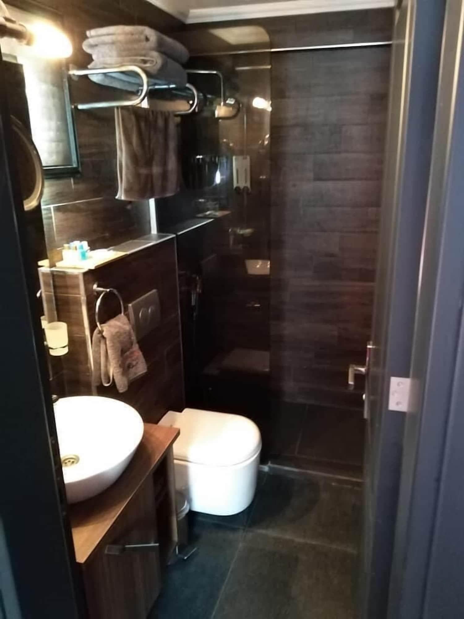 Art & Interiors Boutique Hotel — 11