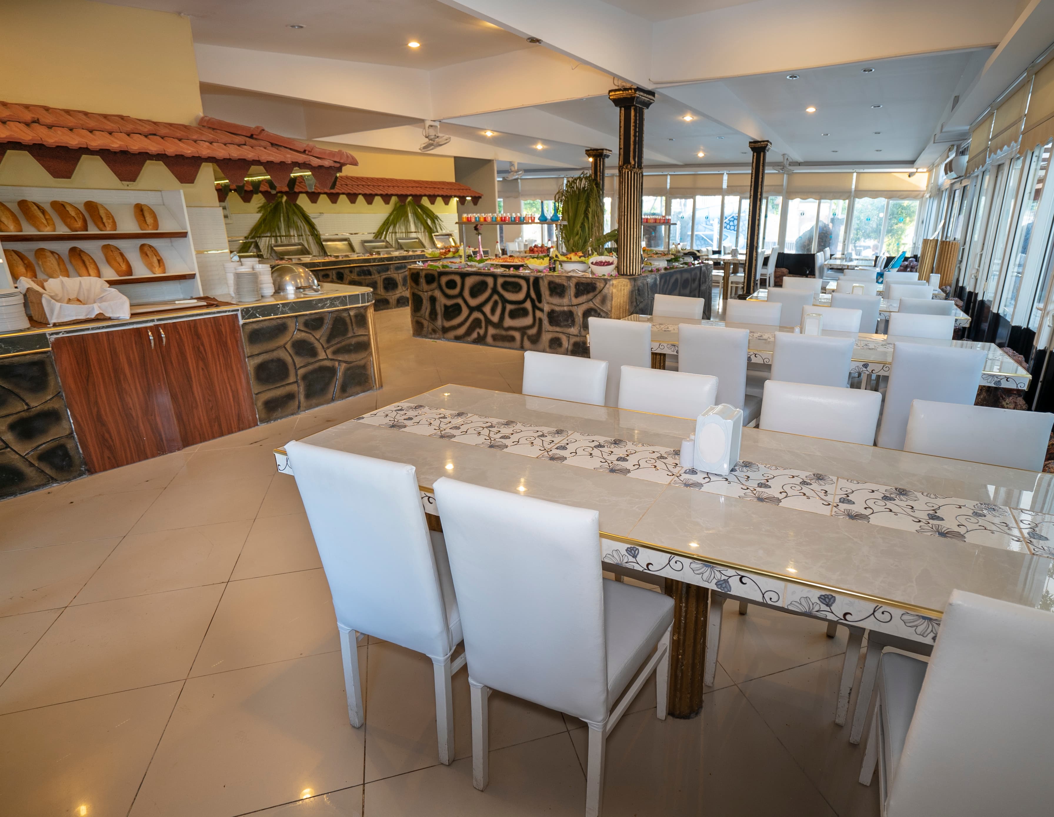 Aperion Beach  Hotel — 5