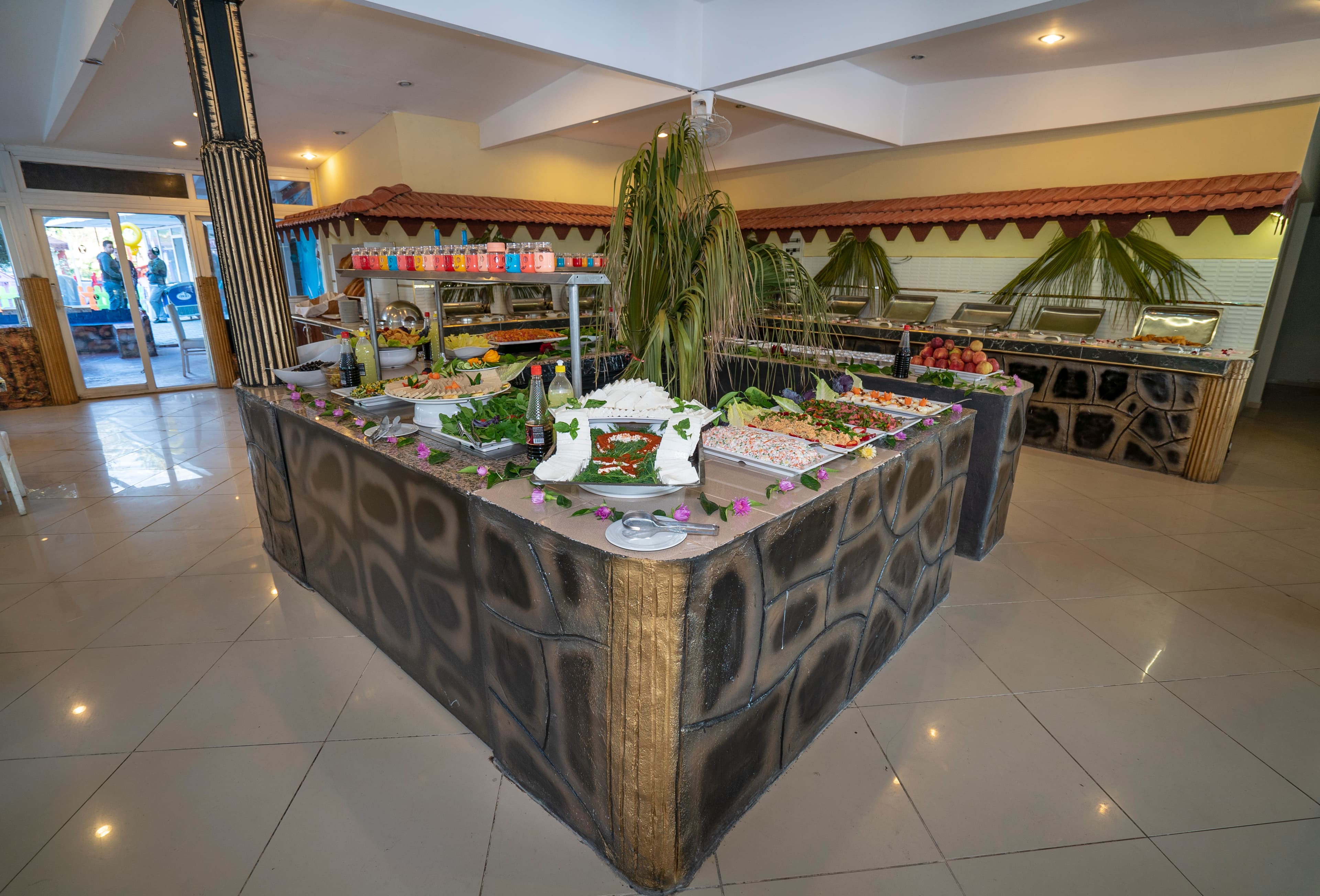 Aperion Beach  Hotel — 11