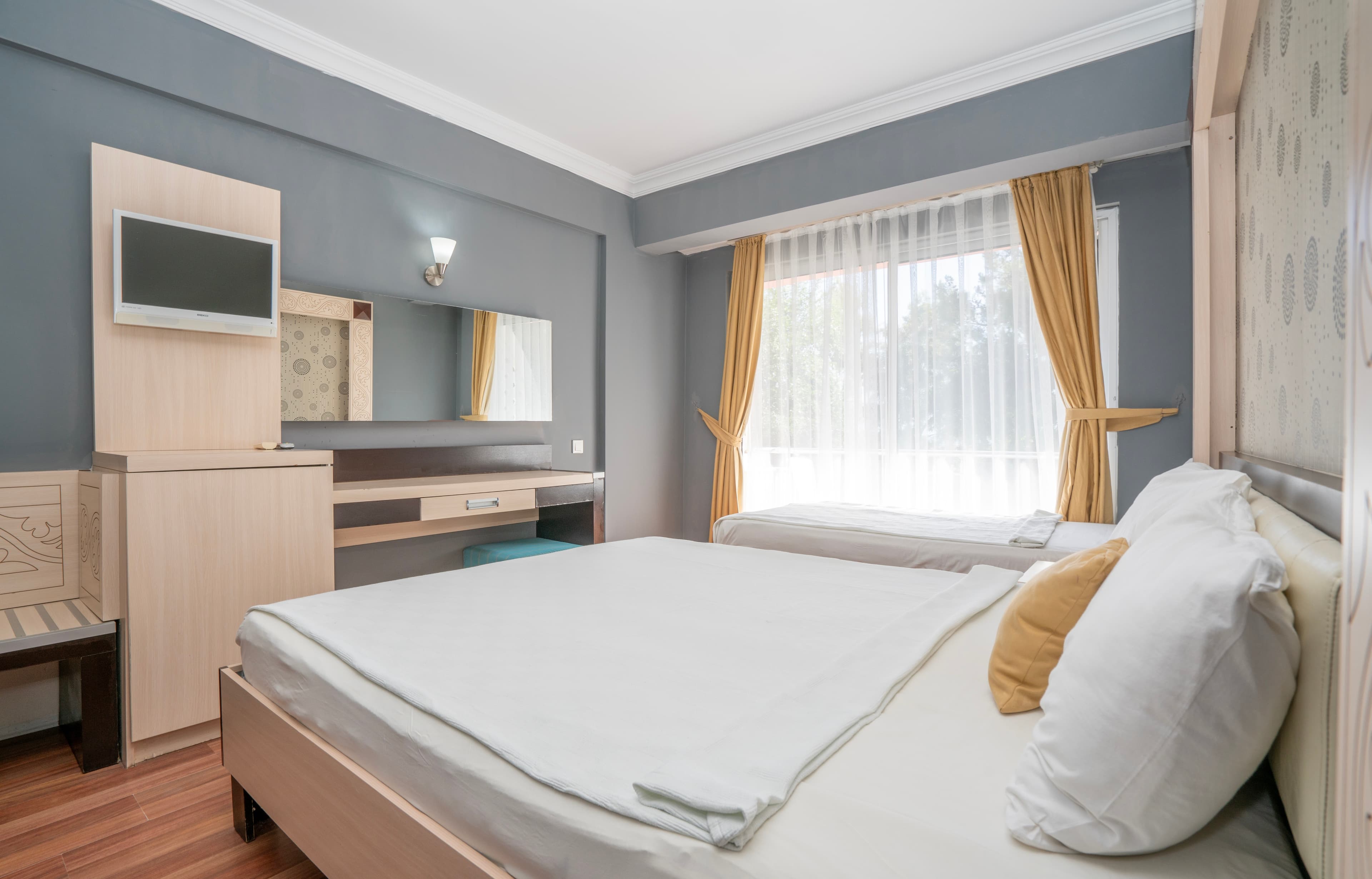 Aperion Beach  Hotel — 2